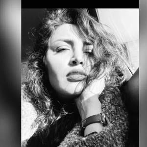 Meet your Posher, Neda